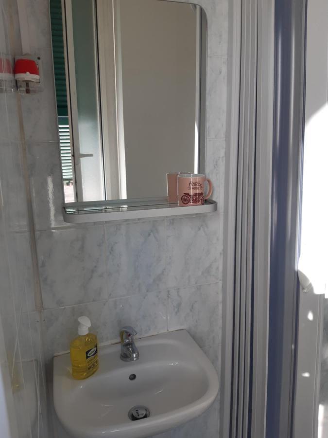 Guest House Elena Γένοβα Εξωτερικό φωτογραφία