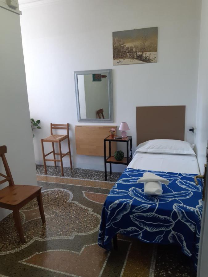 Guest House Elena Γένοβα Εξωτερικό φωτογραφία